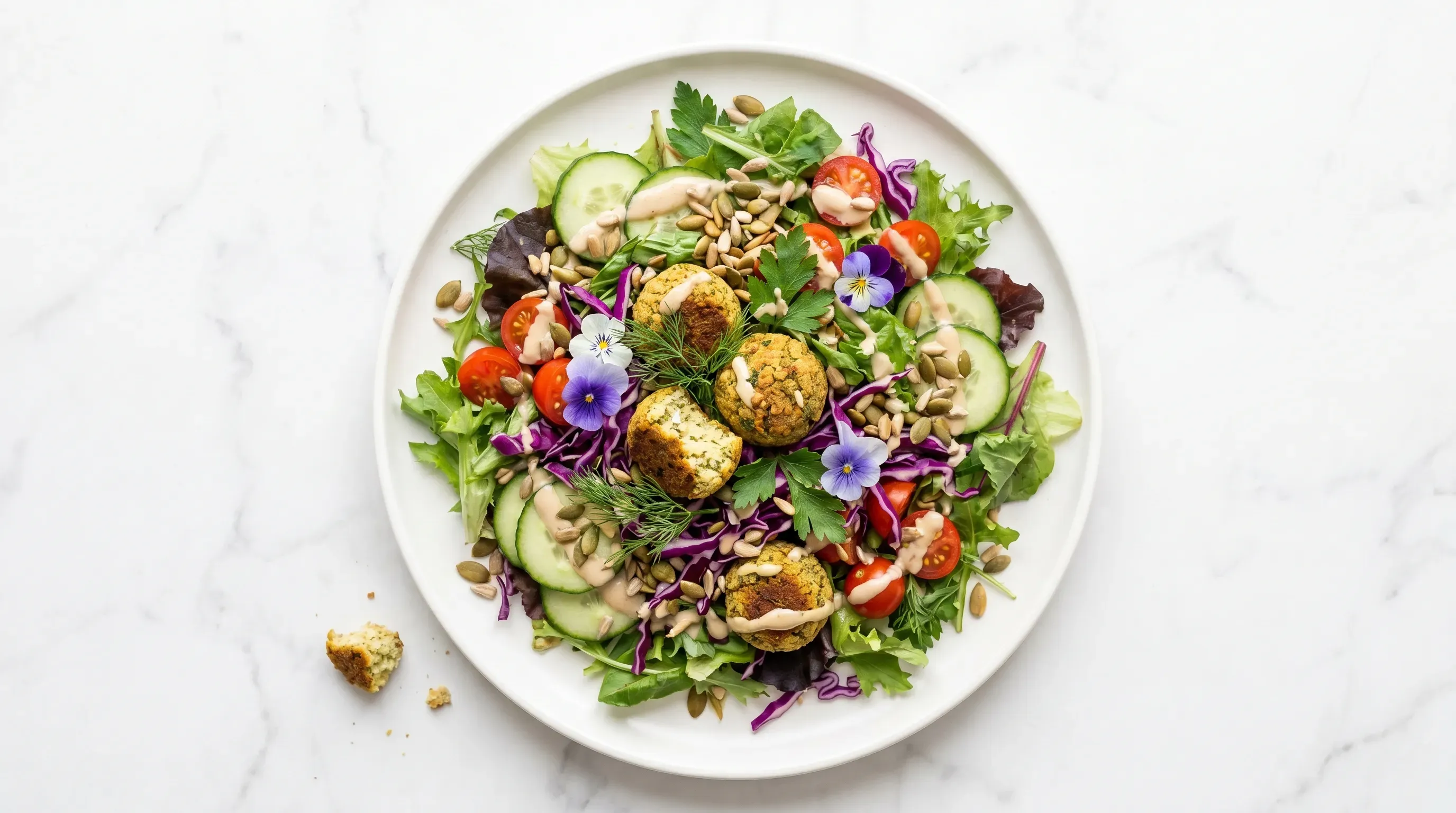 an-Goodness Salat mit Blumenkohl Falafel