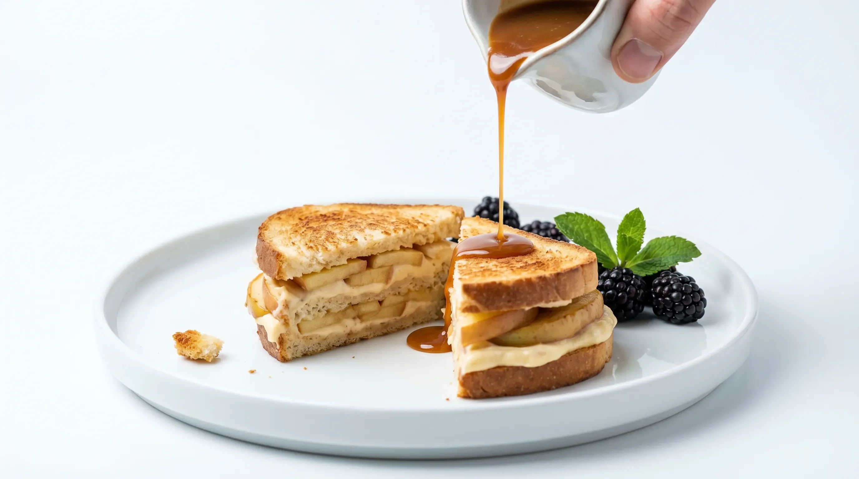 Apfelsandwich mit Cremefüllung