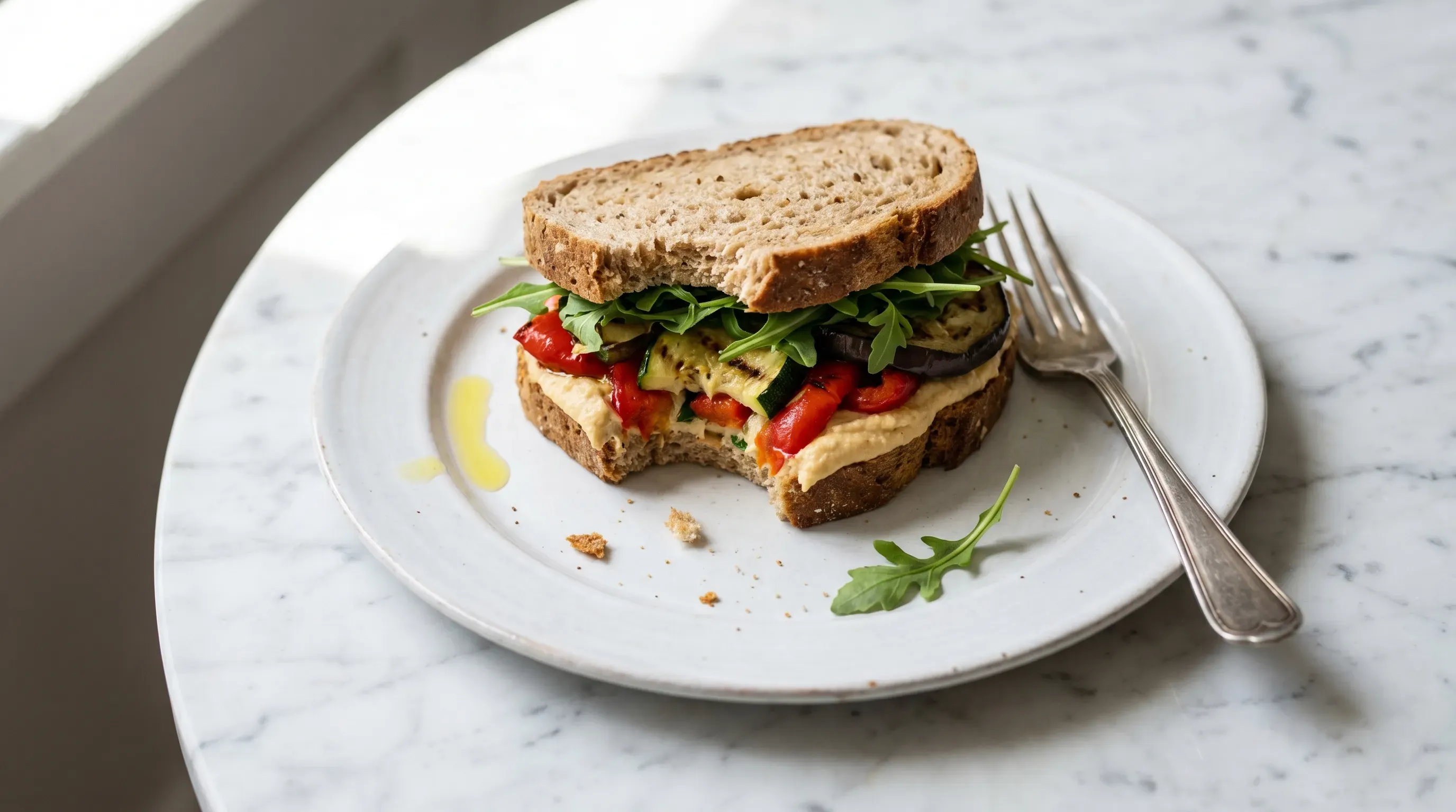 Gemüse Hummus Sandwich