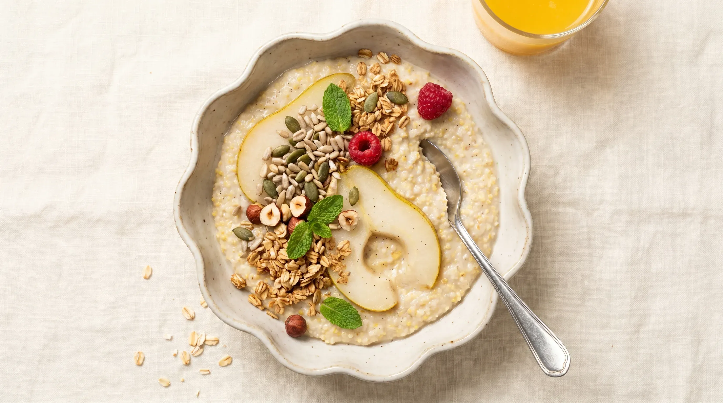 Hirse-Porridge mit Birne und Vanille