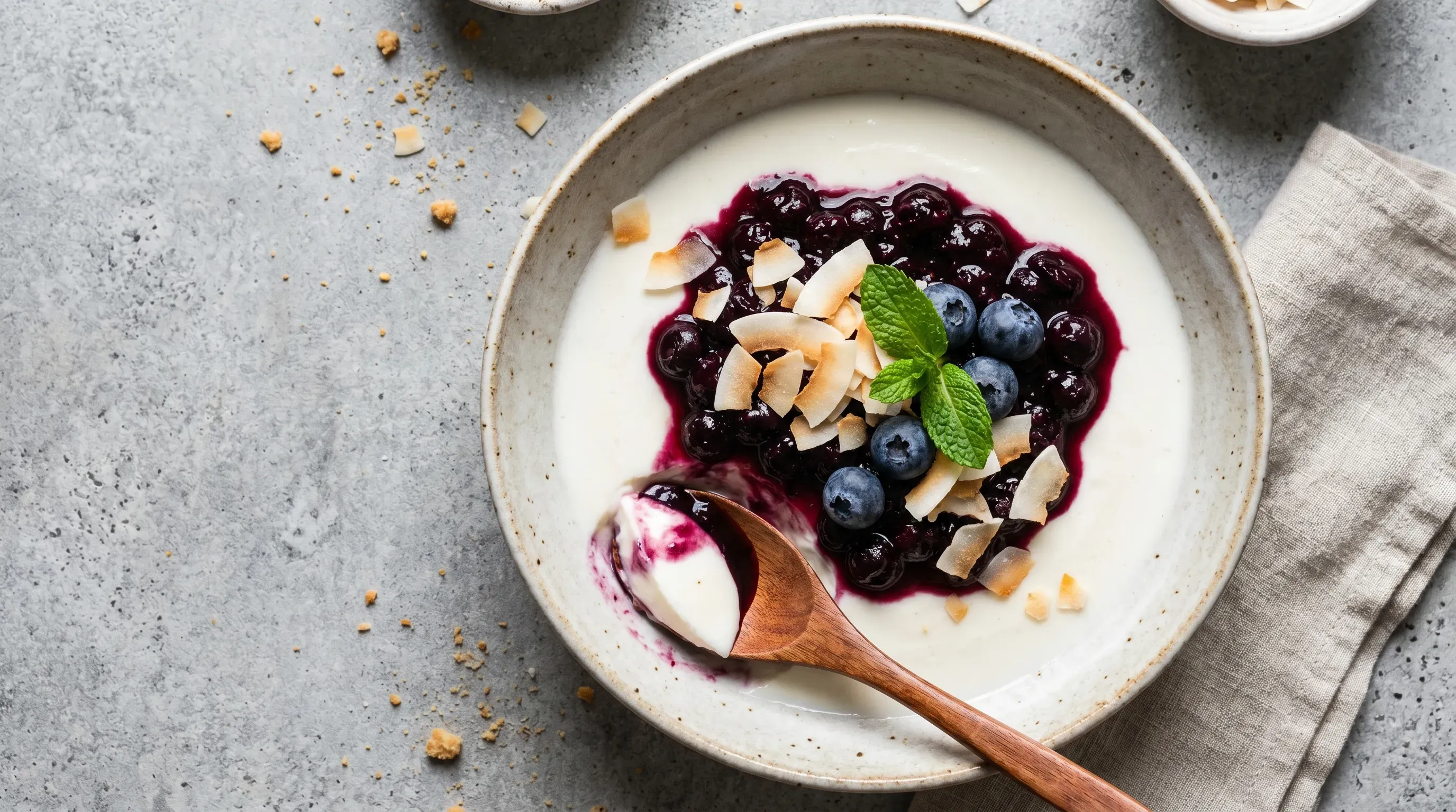Kokos-Panna-Cotta mit Heidelbeersauce