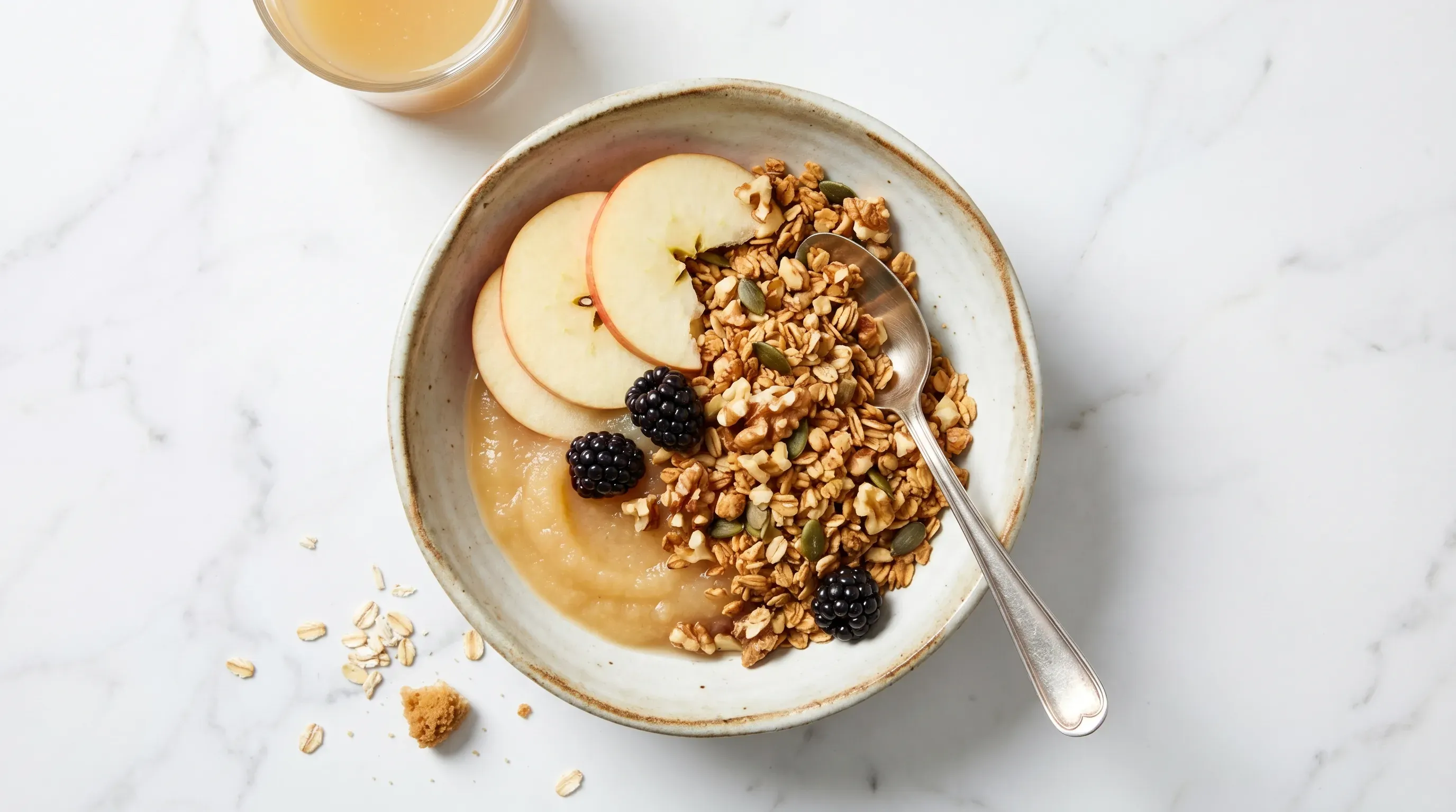 Nuss-Granola mit Apfelmus (zuckerfrei)