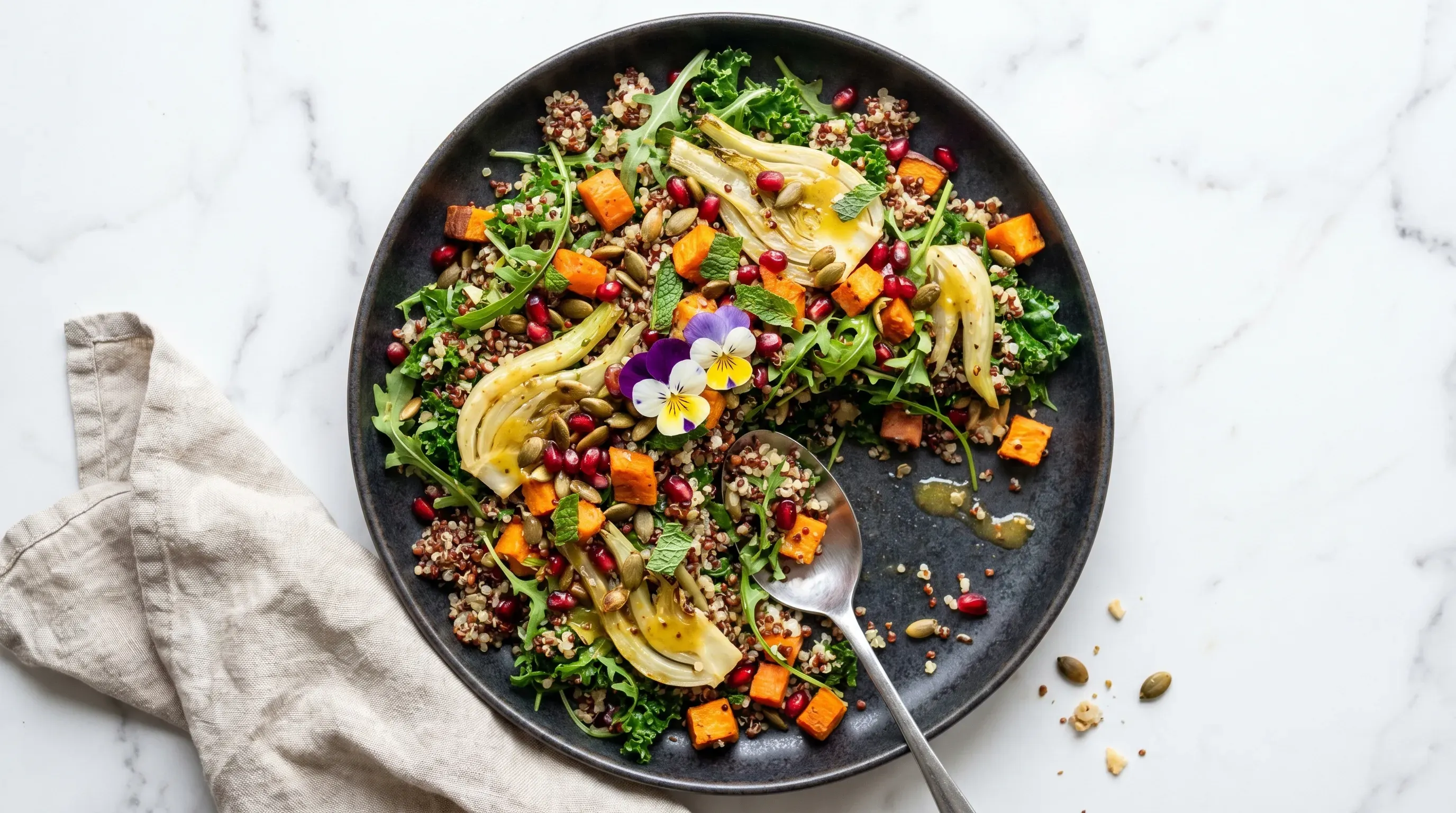 Quinoa-Salat mit Fenchel und Granatapfel